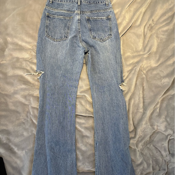 Ripped and Flared Women Jeans - Picture 2 of 2